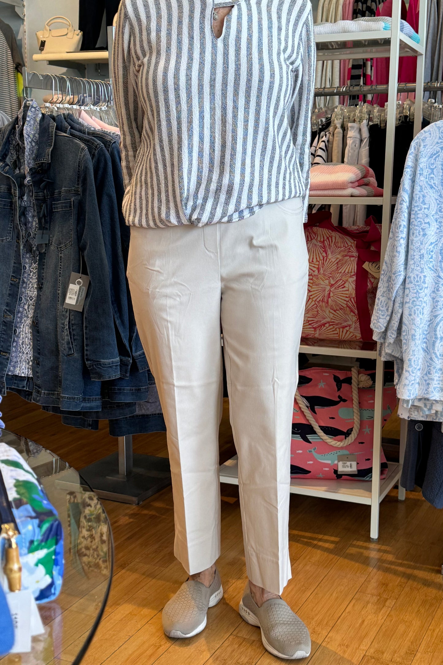 Renuar 25" Pull On Crop Pant-NEW