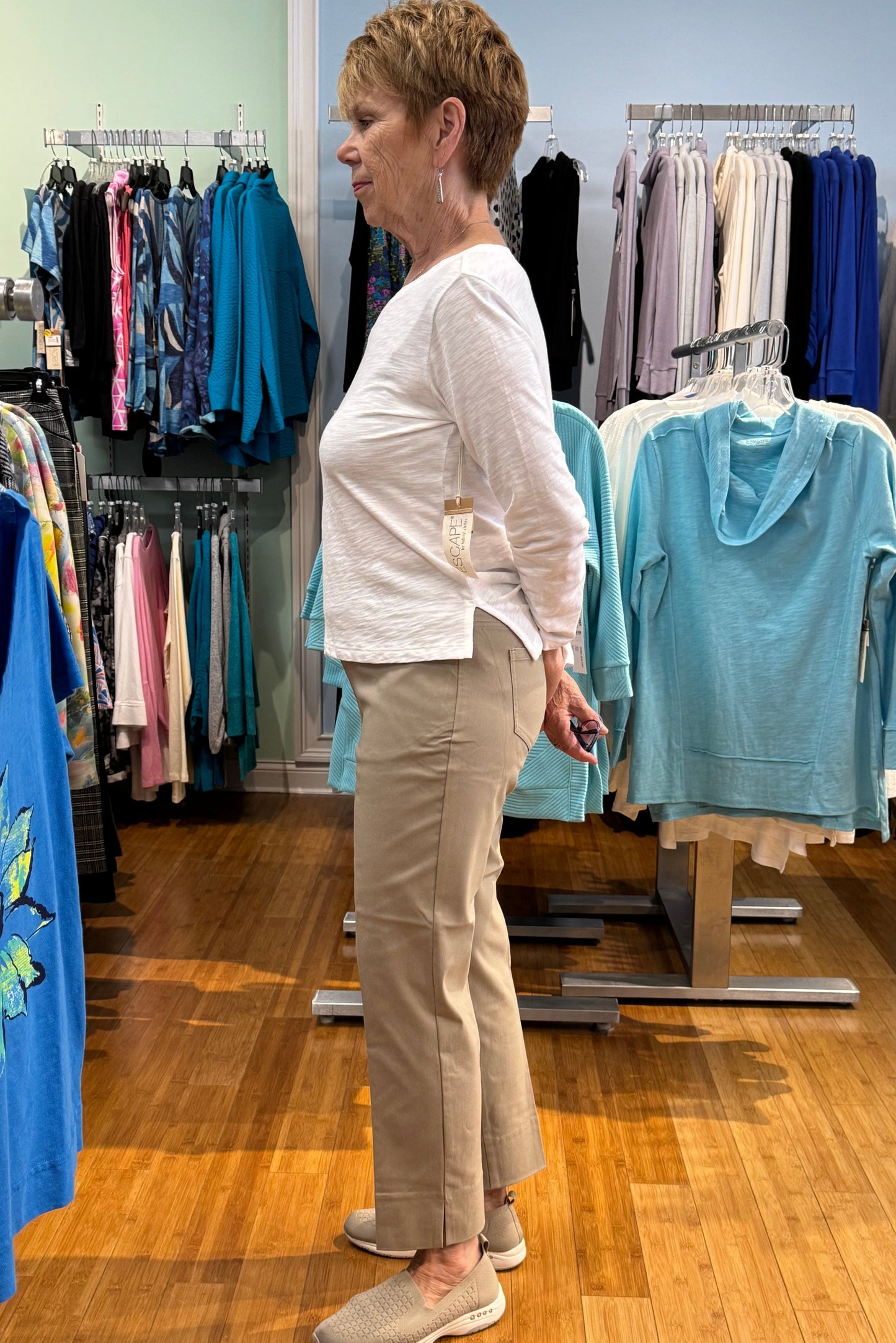 Renuar 25" Pull On Crop Pant-NEW
