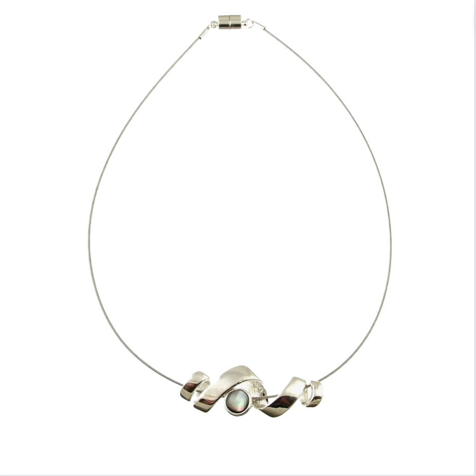 Origin Black Lip Shell Ribbon Necklace