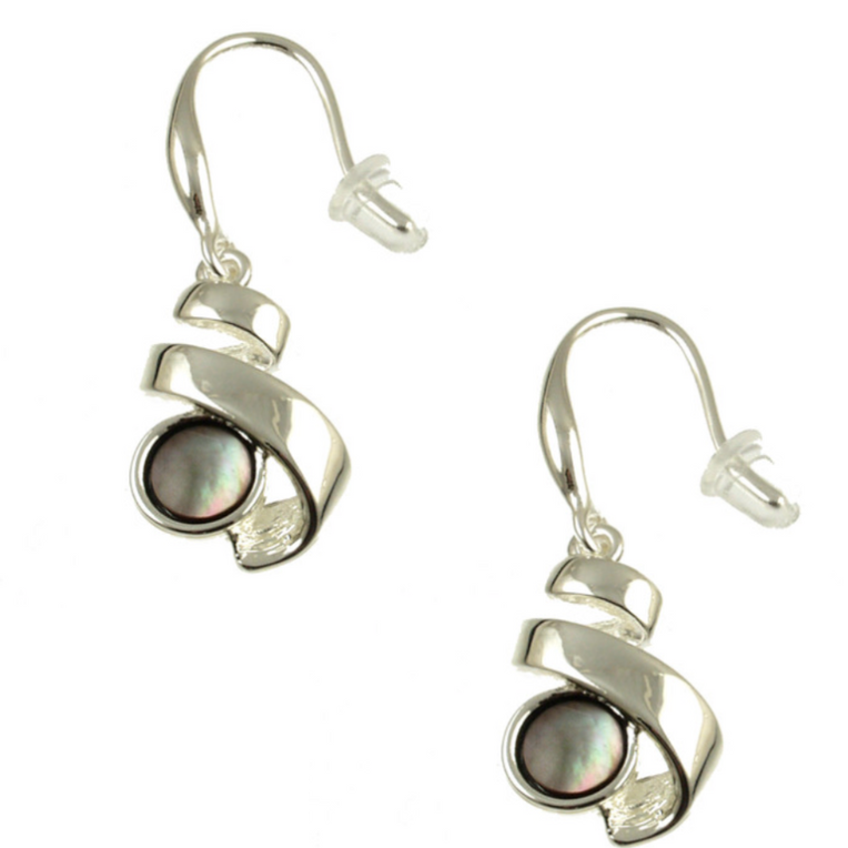 Origin Black Shell Ribbon Earring