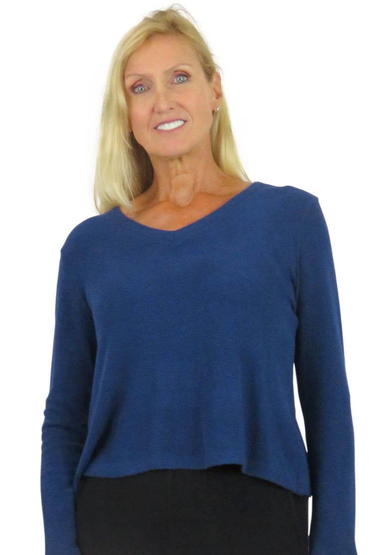 La Cera Long Sleeve V Neck Top