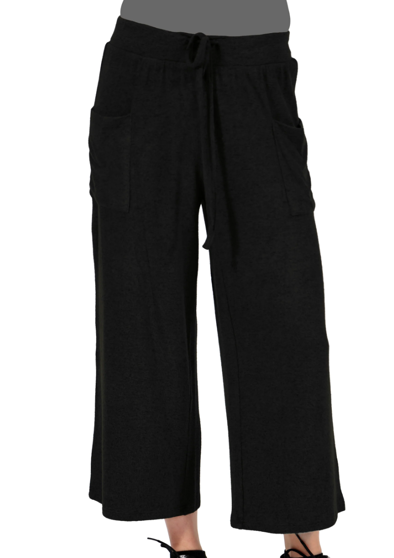 La Cera Sporty Capri Pocket Pant