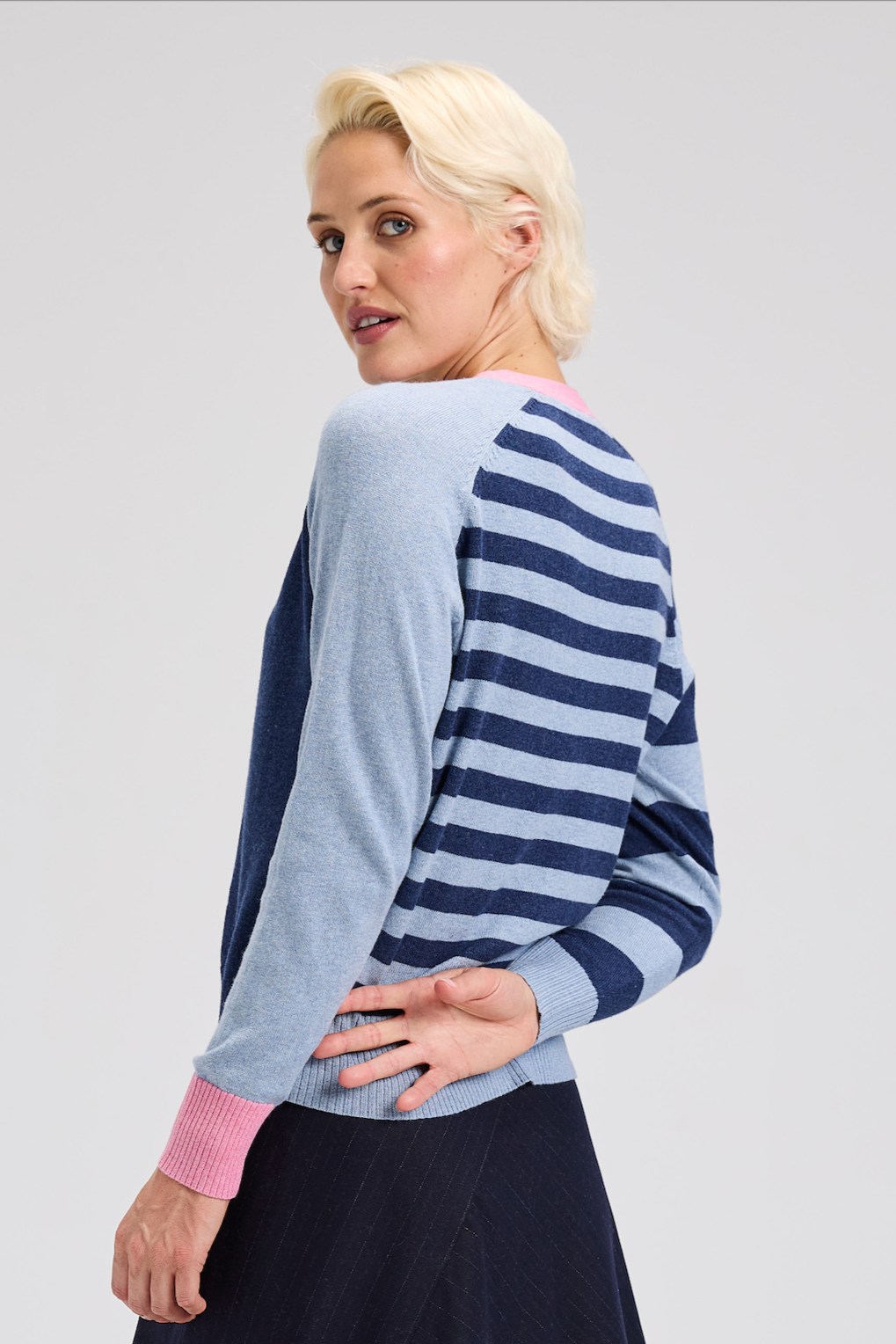 Zaket & Plover V-Neck Cardigan-NEW