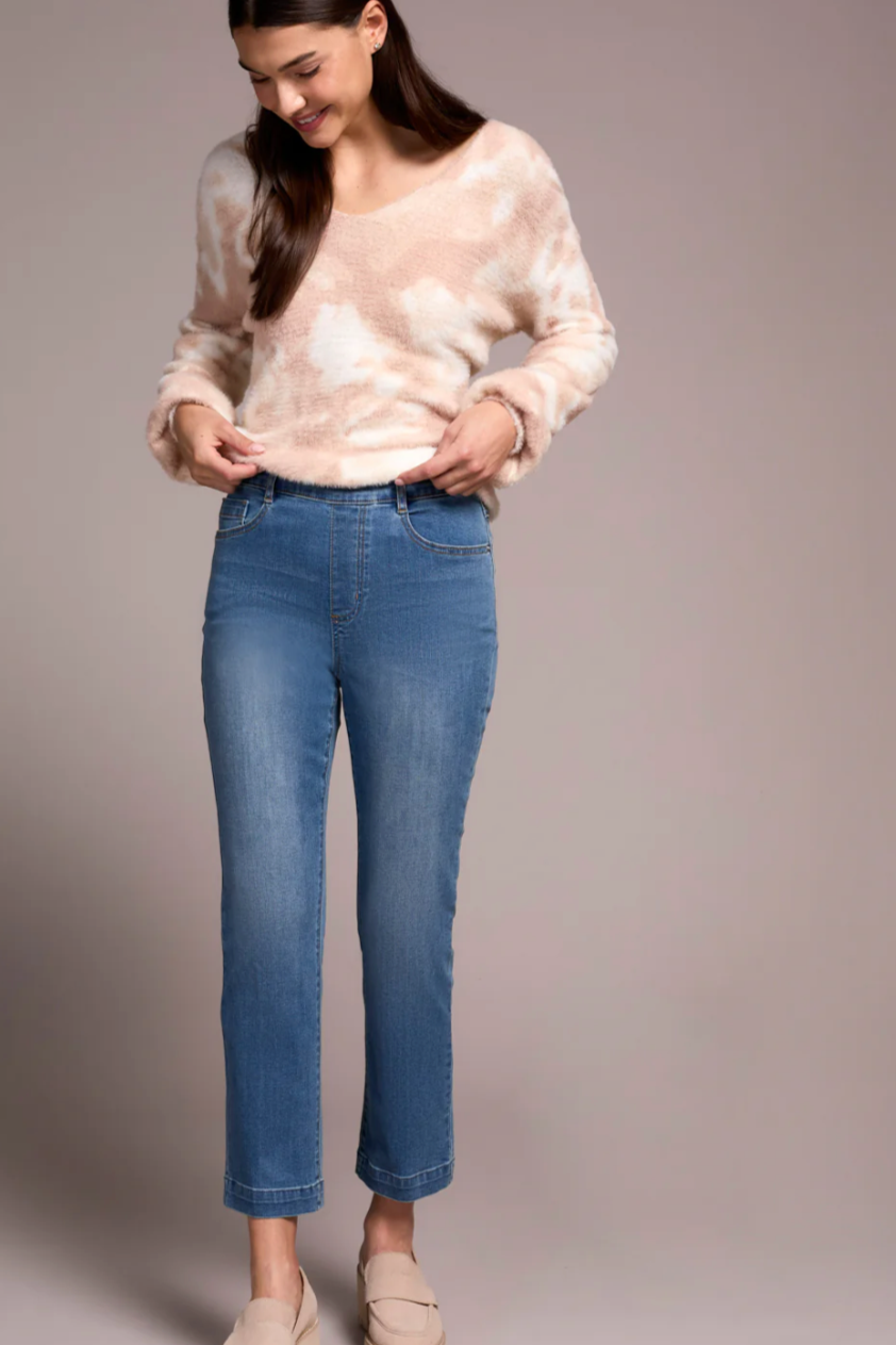 Tribal Audrey Pull on Straight Leg Crop-NEW