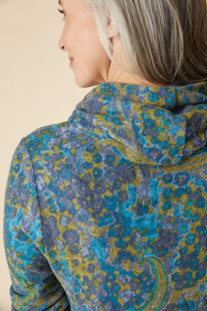 Cowl neck detail