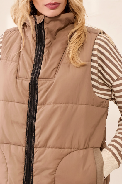 Detail view - camel vest