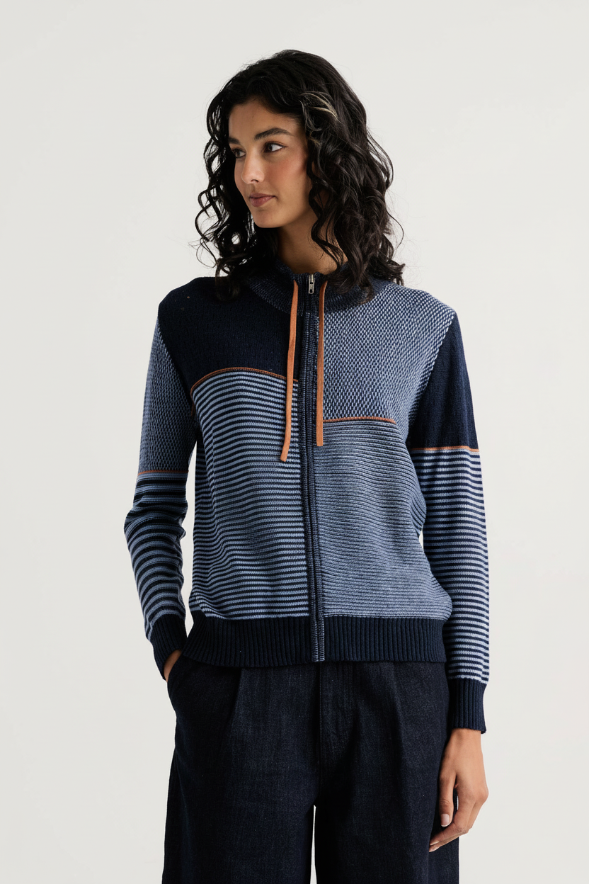 Front full zip sharpened 2:3