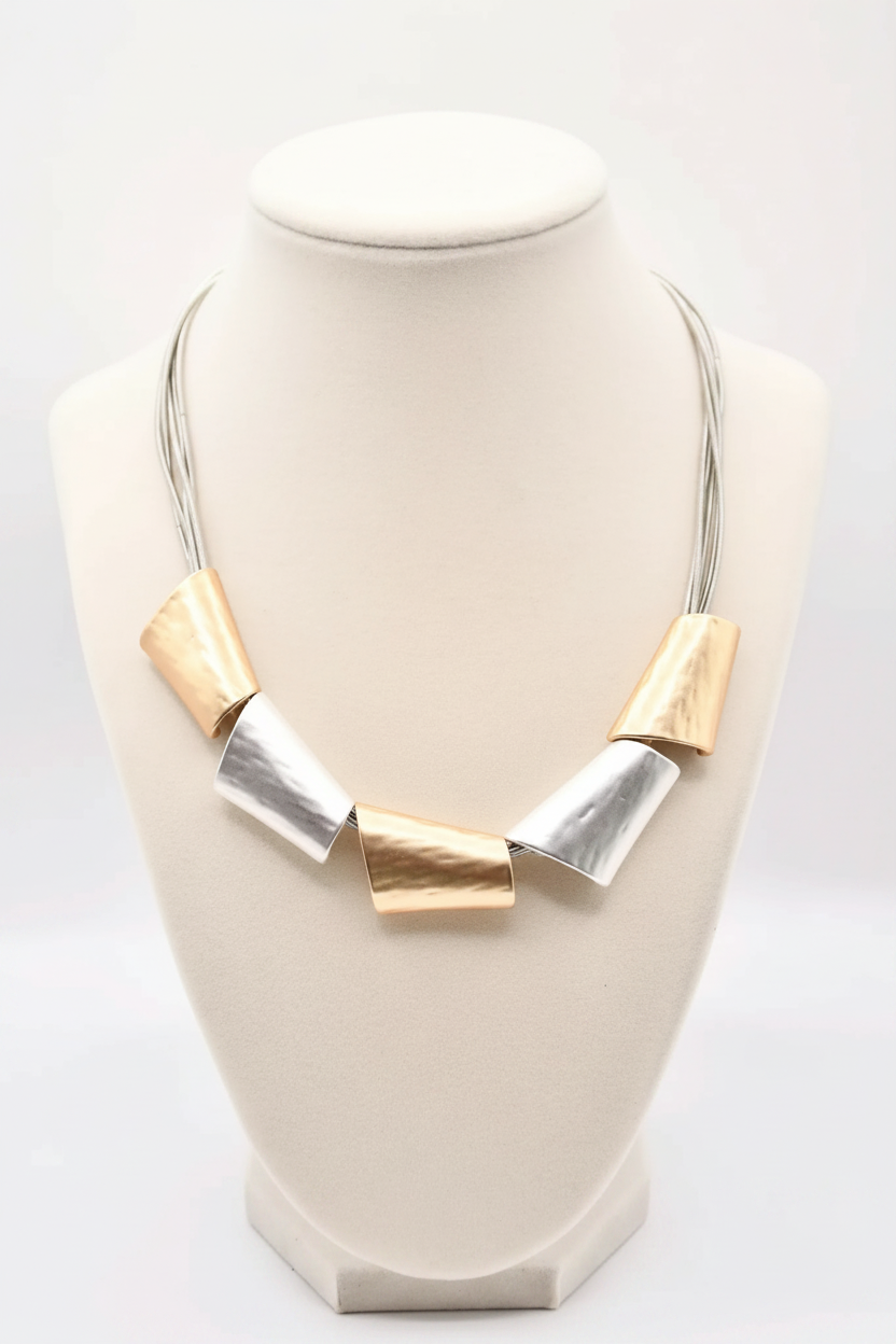 Gold Wire Necklace – Bust Shot 2:3