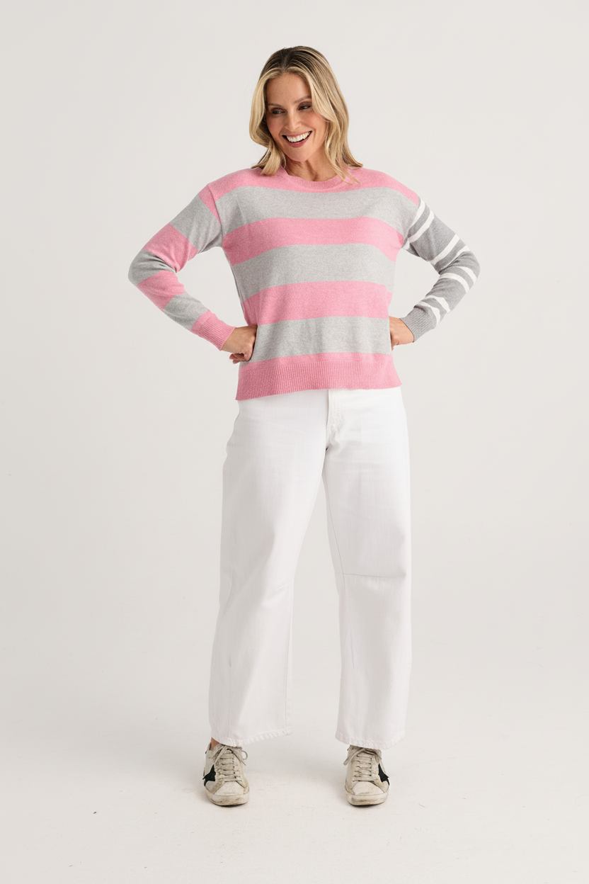 Pink grey full-length sharpened 2:3