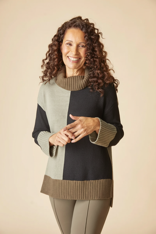Yin Yang Tunic – Warm Background Front