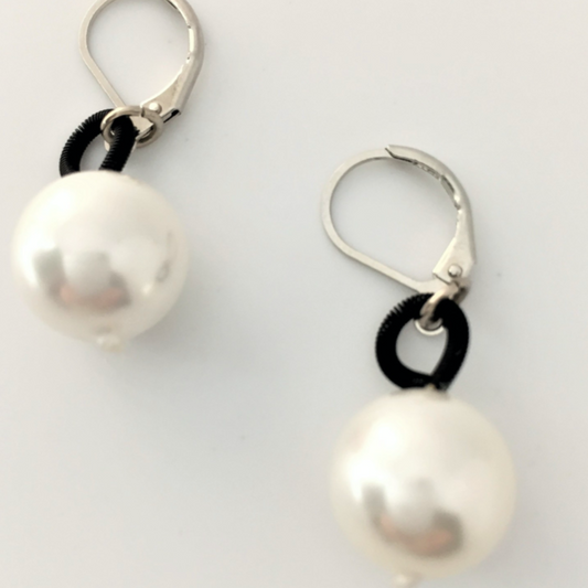 Sea Lily Black Piano Wire Earrings with White Pearl